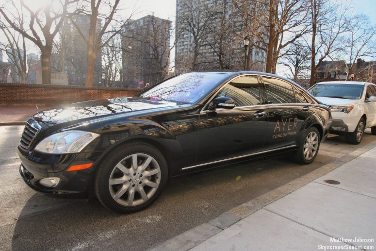 Complimentary car service Chaufferdriven Mercedes S500